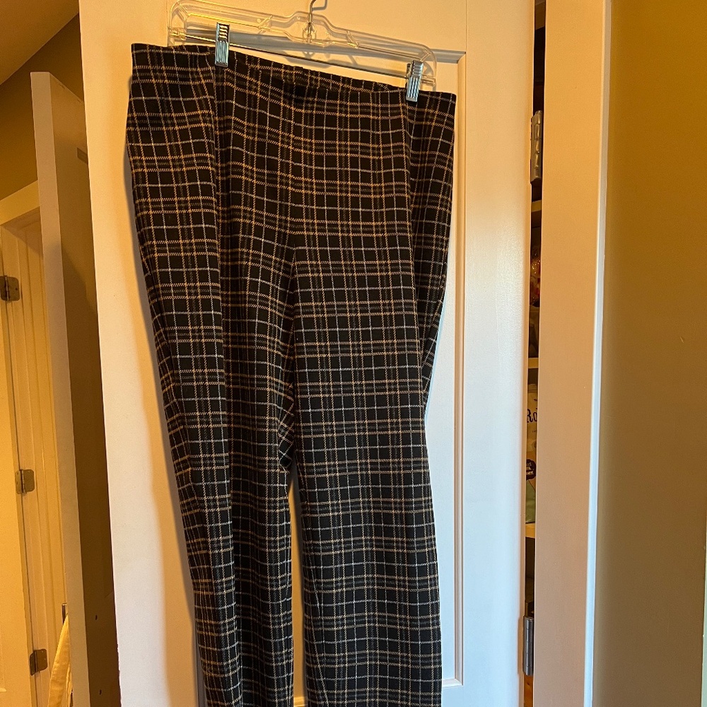 Brown Check  J.Jill Knit Pants Size L Washable and Comfortable